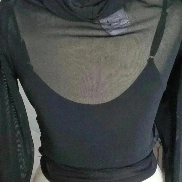 Beautiful blouse - Picture 5 of 7